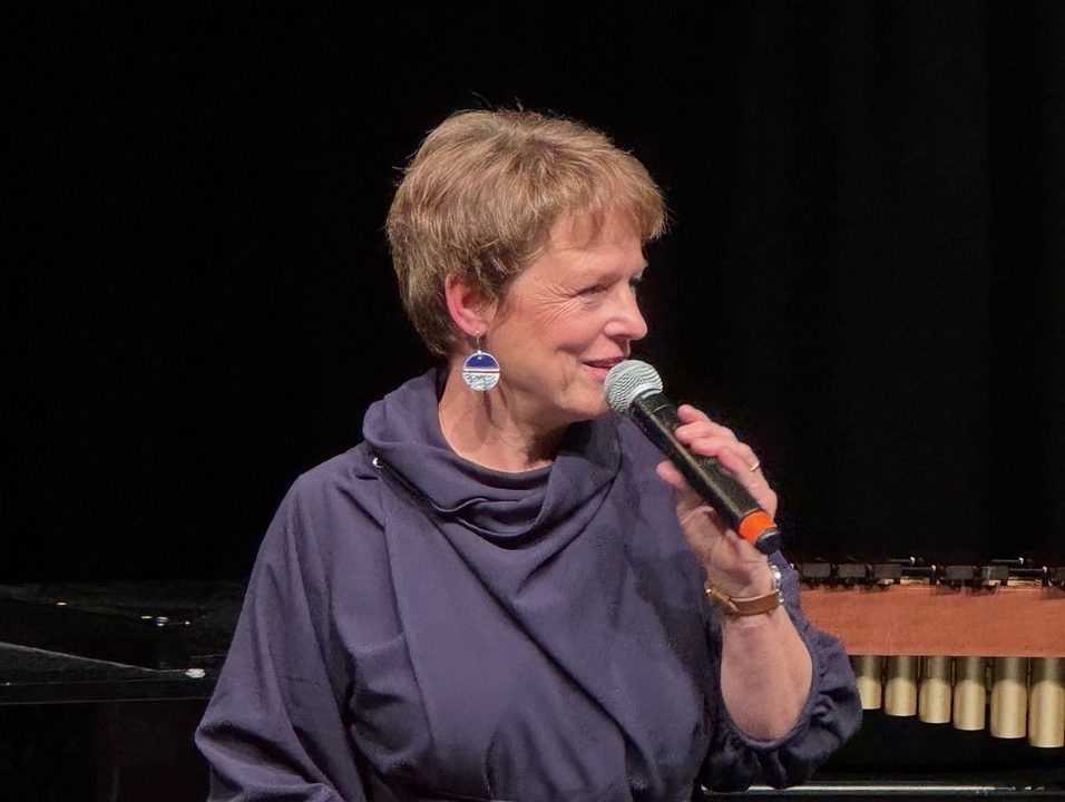 Die Vorstandsvorsitzende der Bürgerstiftung Osnabrück Ulrike Burghardt bei Ihrer Begrüßungsansprache